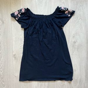 Abercrombie & Fitch Off the Shoulder Dress with Embroidery